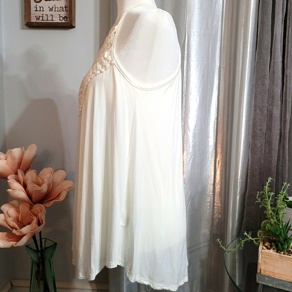 🔖HP🔖🌞4/$20 Crochet Halter Top - Picture 4 of 6